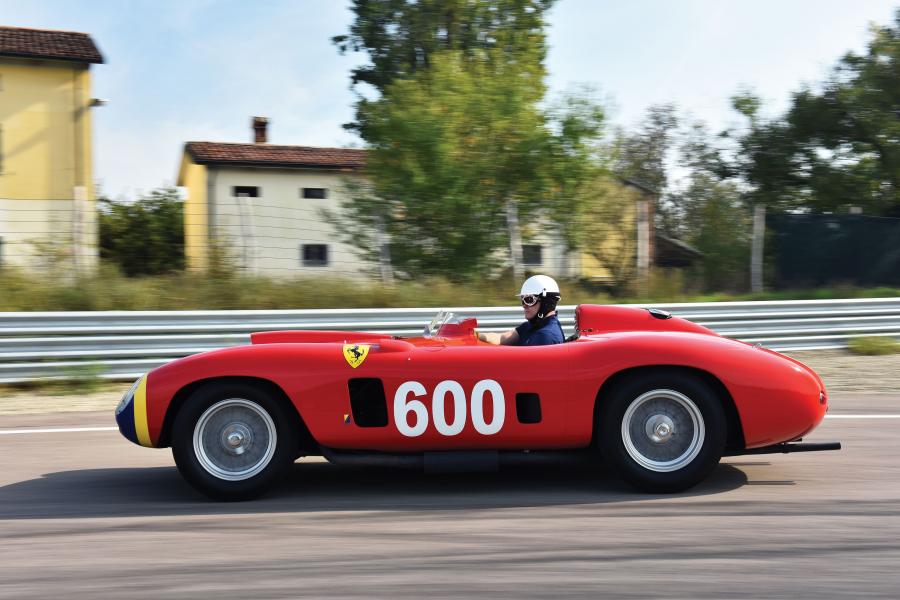  Ferrari 290 MM Scaglietti Spyder 1956 года  (фото 8 из 18)
